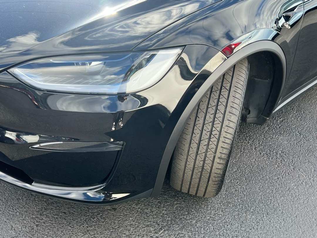 2024 Tesla Model X Base - Image 2