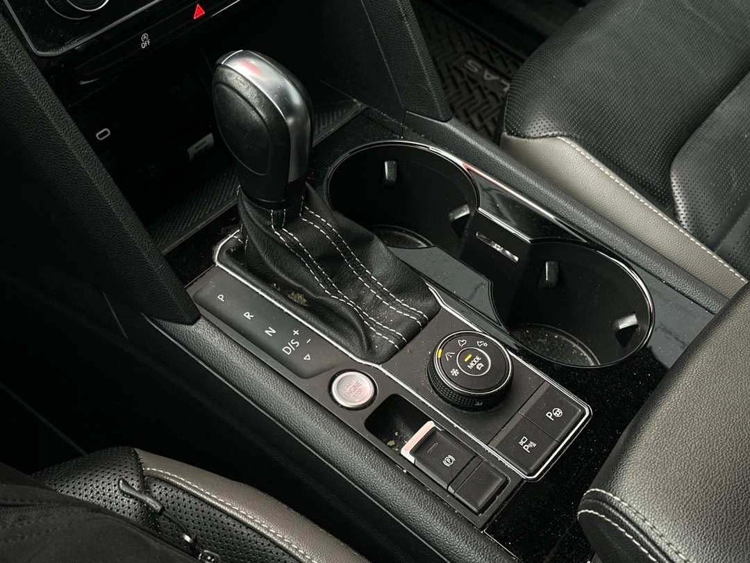 2021 Volkswagen Atlas Cross Sport 3.6L V6 SEL Premium RLine - Image 21