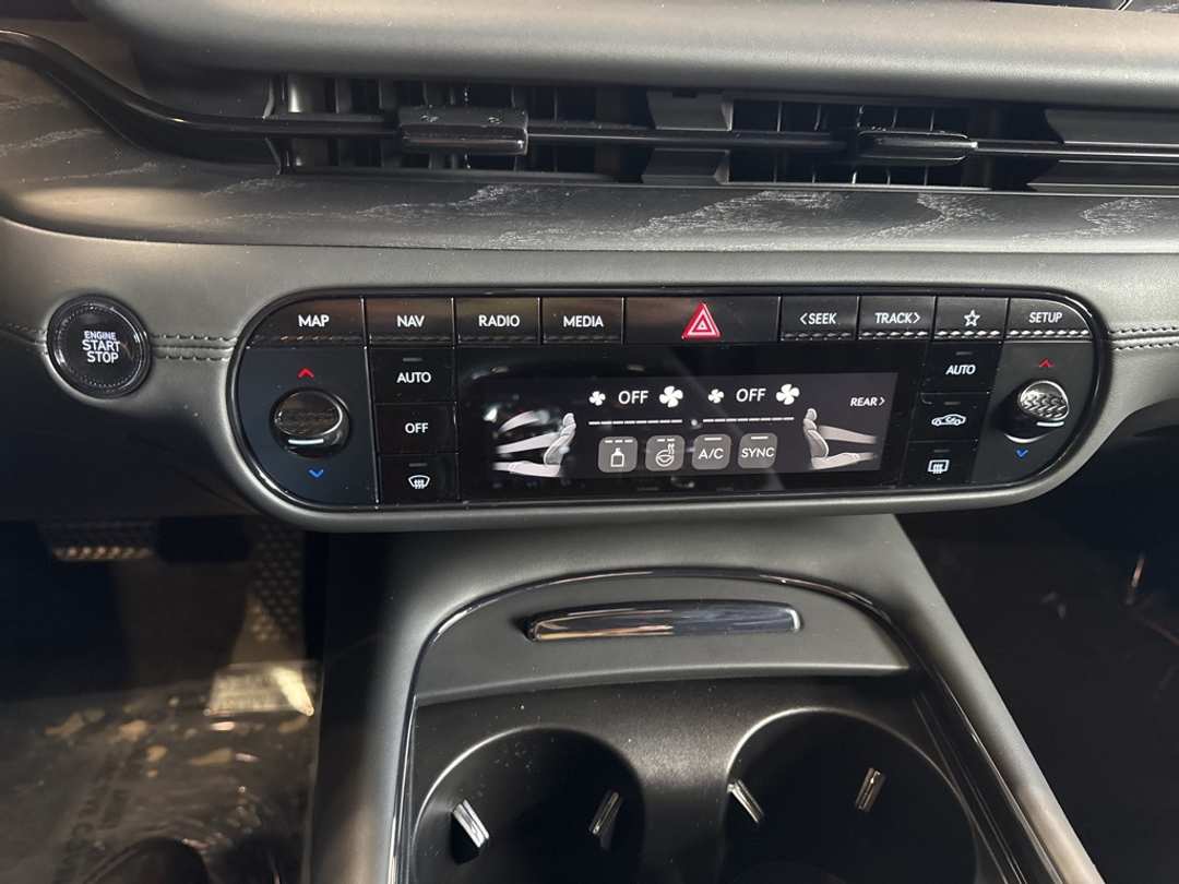 2026 Genesis G90 3.5T eSC - Image 23