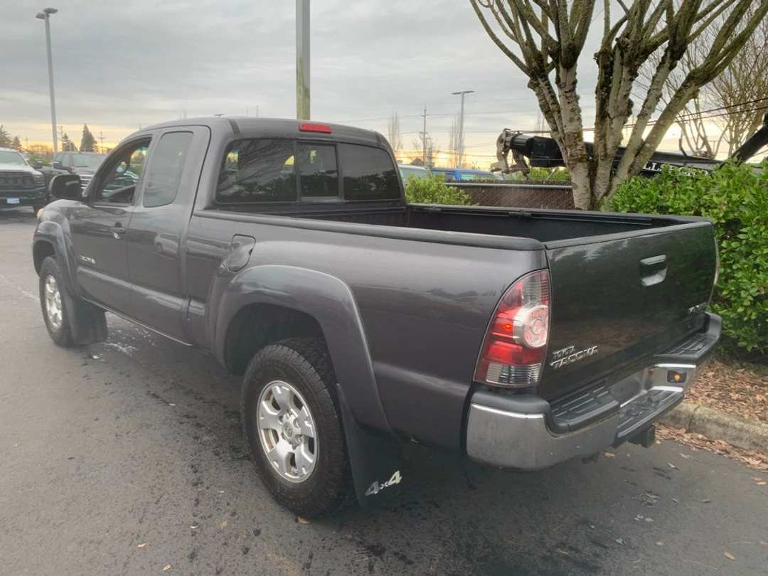 2013 Toyota Tacoma Base - Image 2