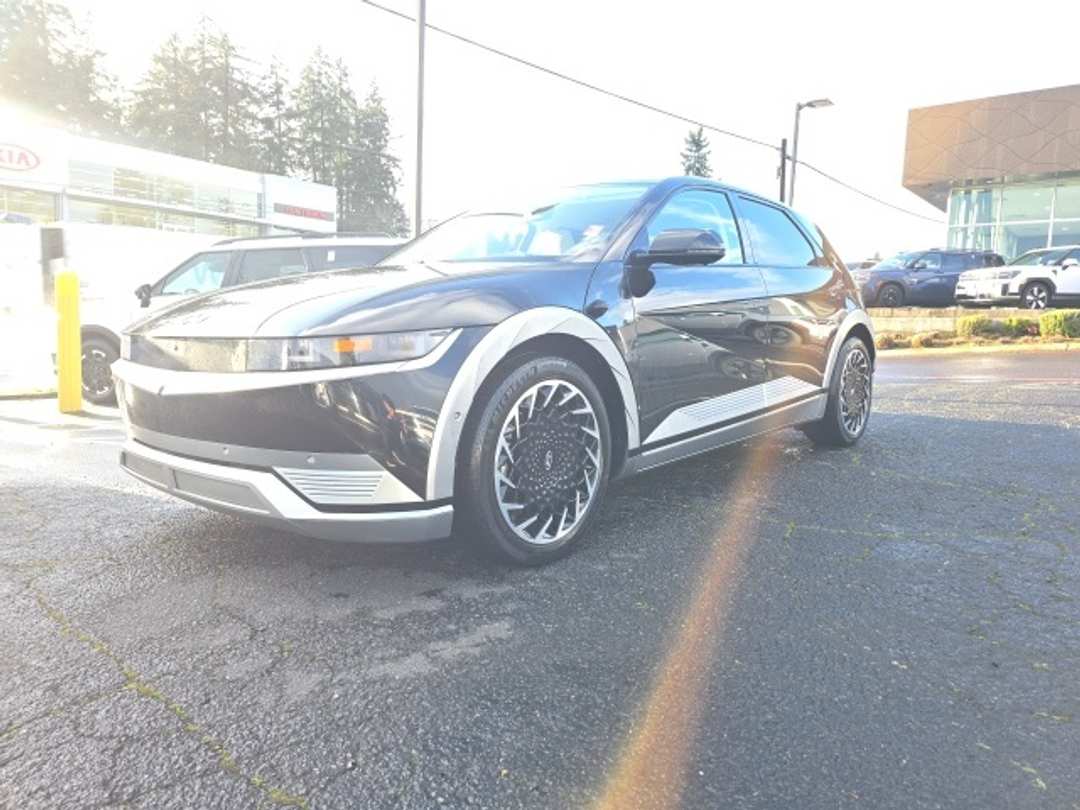 2022 Hyundai Ioniq 5 Limited - Image 3