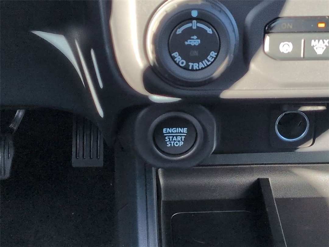 2026 Ford Maverick Lariat - Image 16