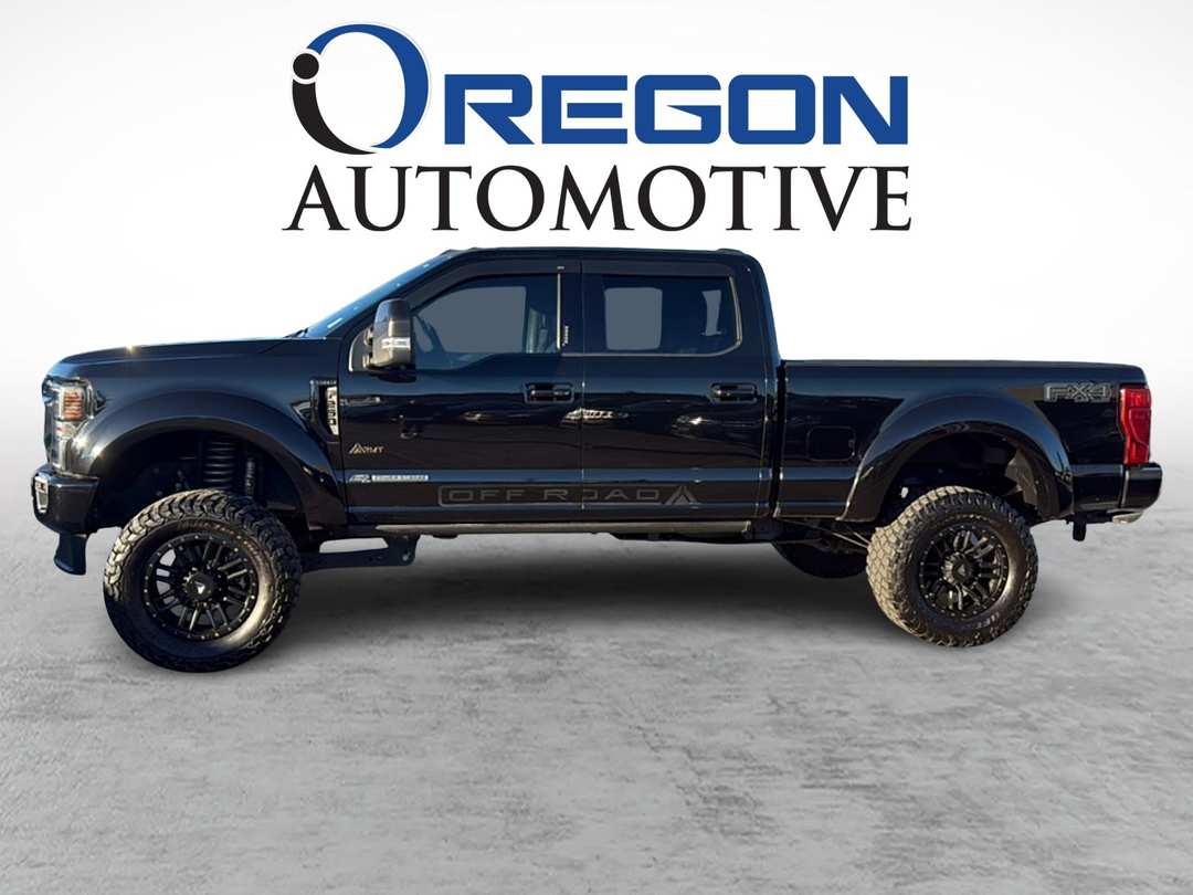 2022 Ford F250 Super Duty Crew LARIAT 6 3 - Image 2