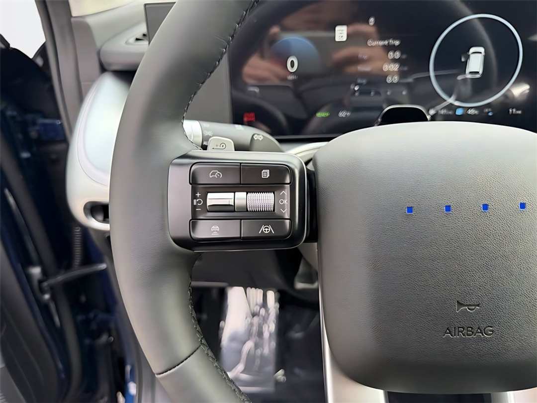 2026 Hyundai Ioniq 9 SEL - Image 17