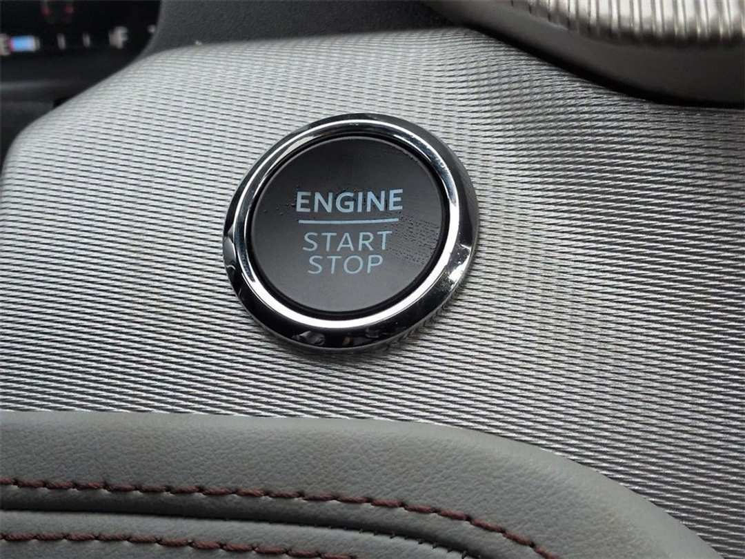 2026 Ford Explorer Active - Image 15