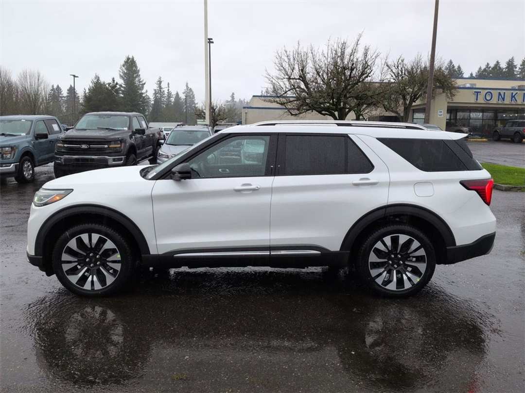 2026 Ford Explorer Platinum - Image 2