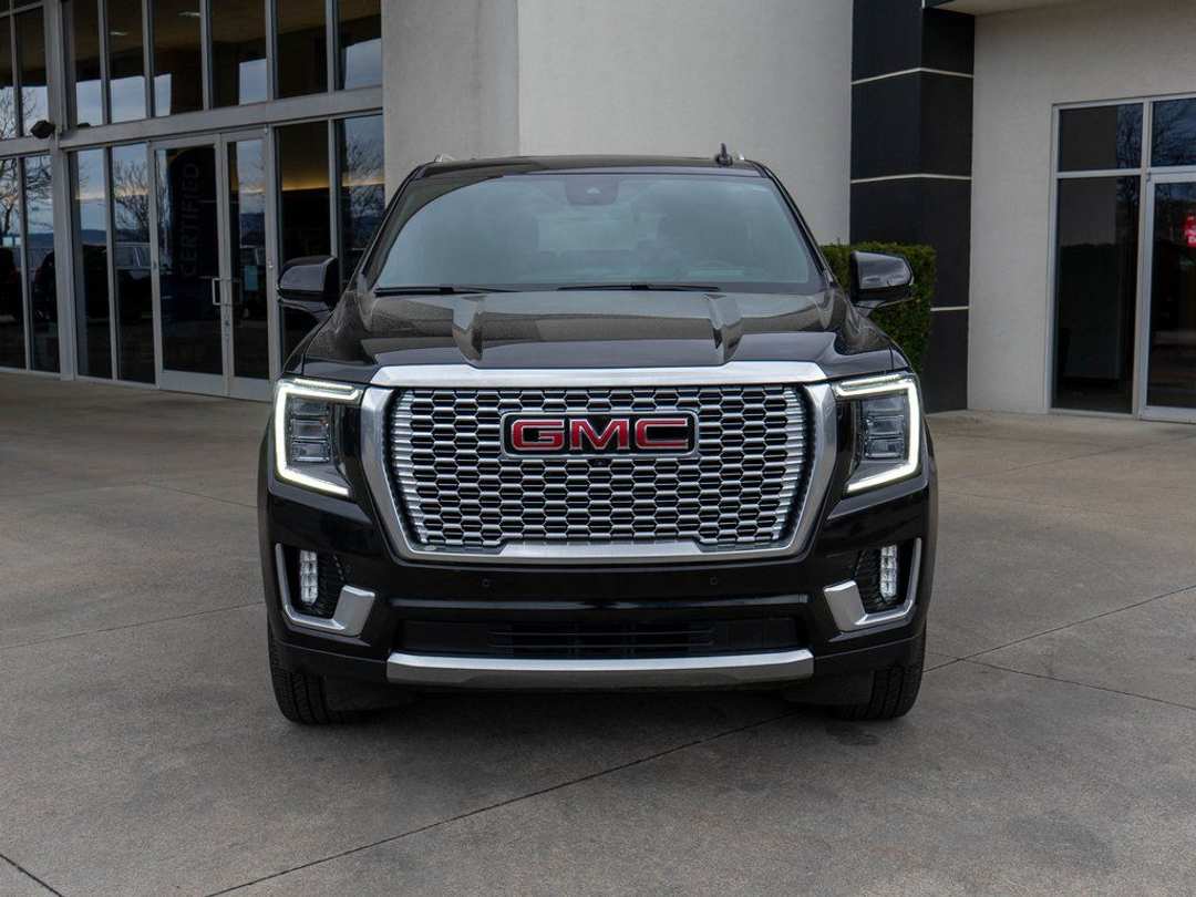 2024 GMC Yukon Denali - Image 3
