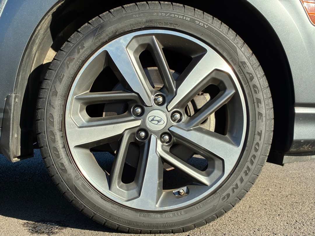 2021 Hyundai Kona Limited - Image 9