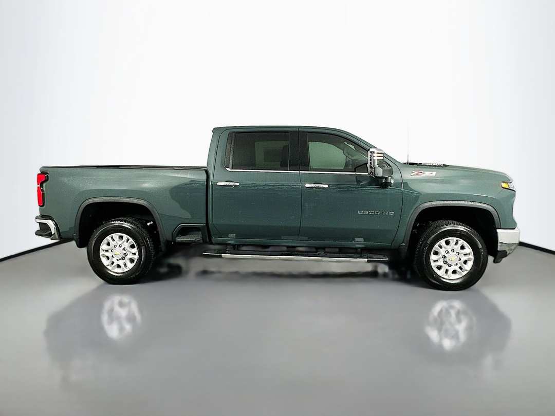 2025 Chevrolet Silverado 2500Hd LTZ - Image 9