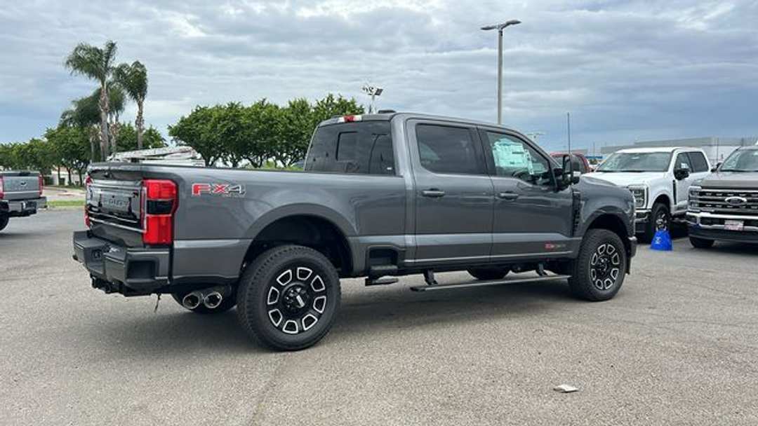 2026 Ford F-250Sd Platinum - Image 3