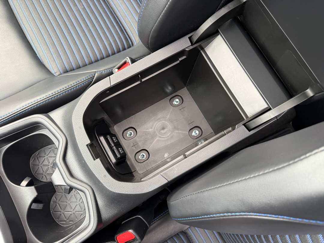 2020 Toyota Rav4 XSE - Image 27