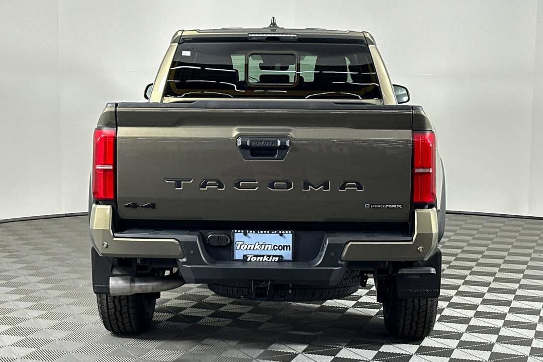 2025 Toyota Tacoma TRD Off Road - Image 5