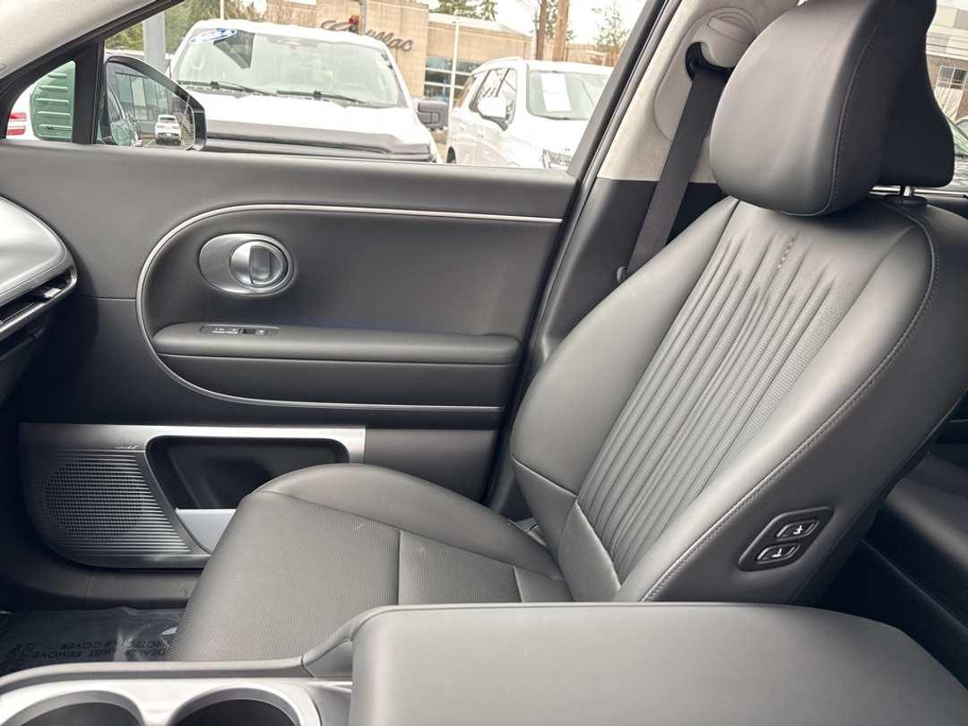 2026 Hyundai Ioniq 9 Performance Calligraphy - Image 31