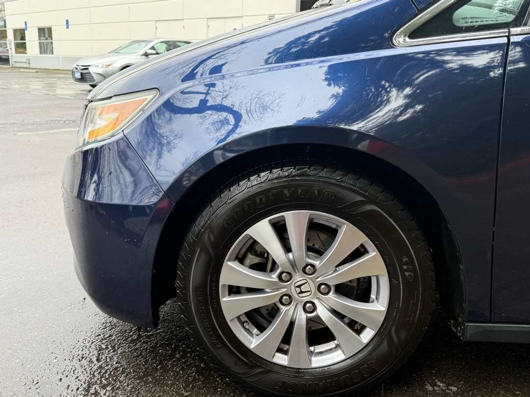 2015 Honda Odyssey EXL - Image 7