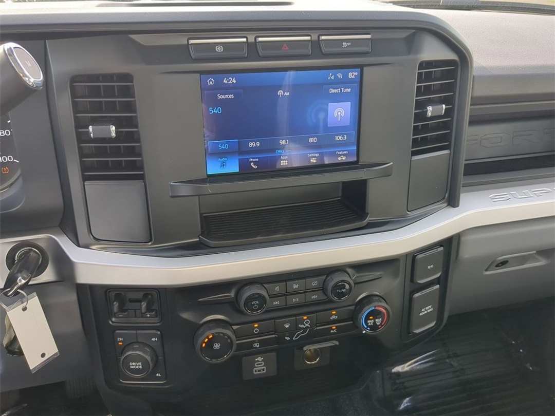 2024 Ford F-350Sd XL - Image 16