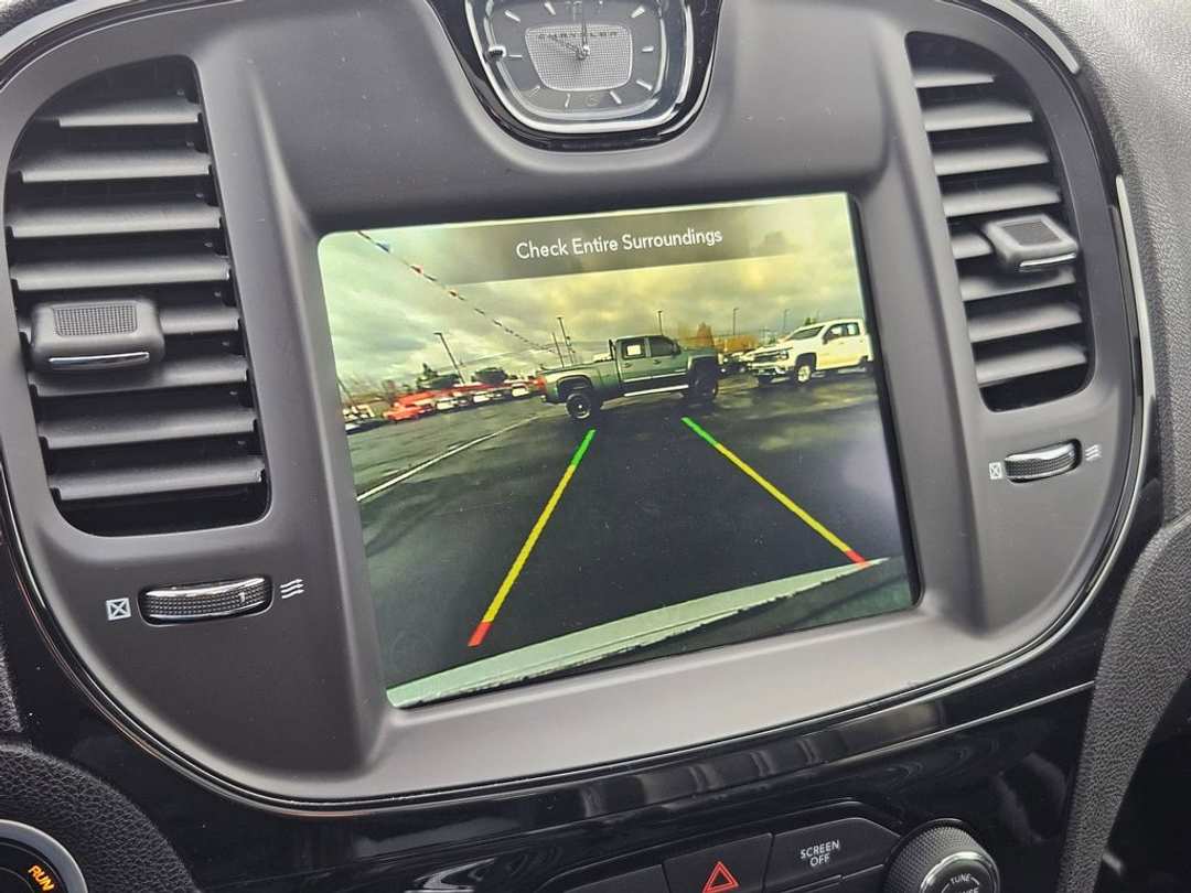 2023 Chrysler 300 S - Image 21