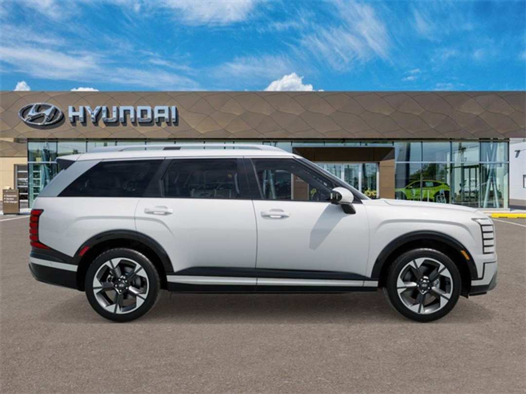 2026 Hyundai Palisade Limited - Image 7