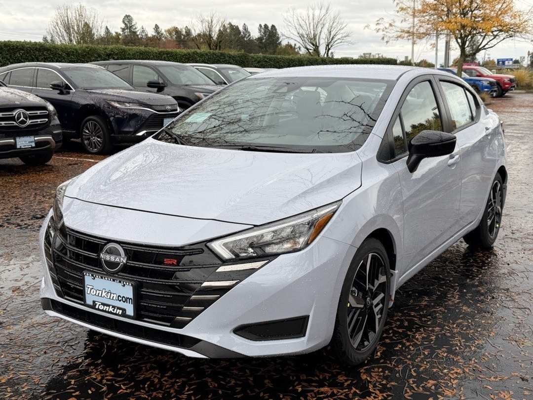 2025 Nissan Versa 1.6 SR - Image 4