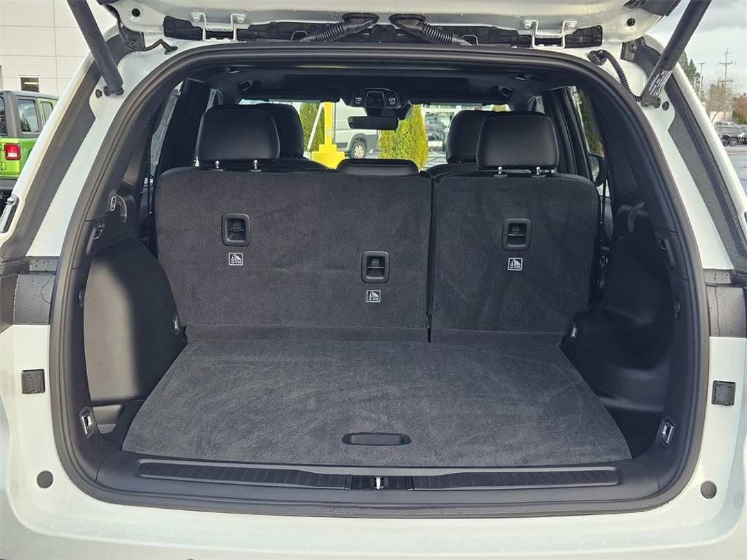 2025 Jeep Grand Cherokee Altitude X - Image 30