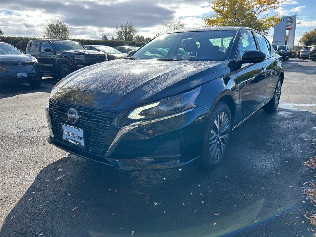 2025 Nissan Altima 2.5 SV - Image 3