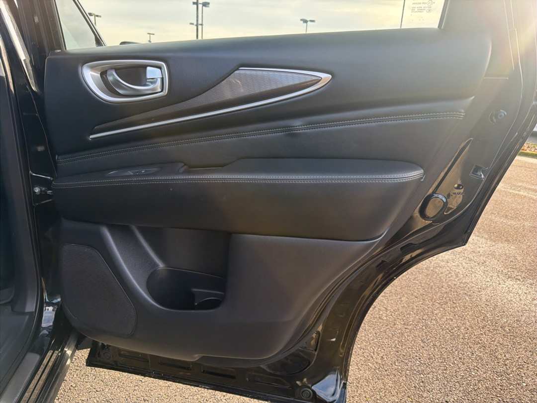 2018 INFINITI Qx60 Base - Image 21
