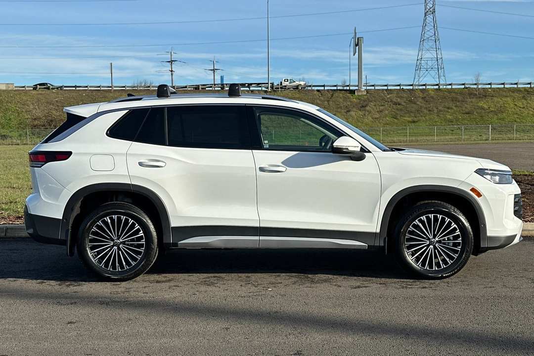 2026 Volkswagen Tiguan 2.0T S - Image 2