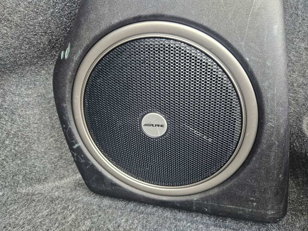 2023 Chrysler 300 S - Image 12