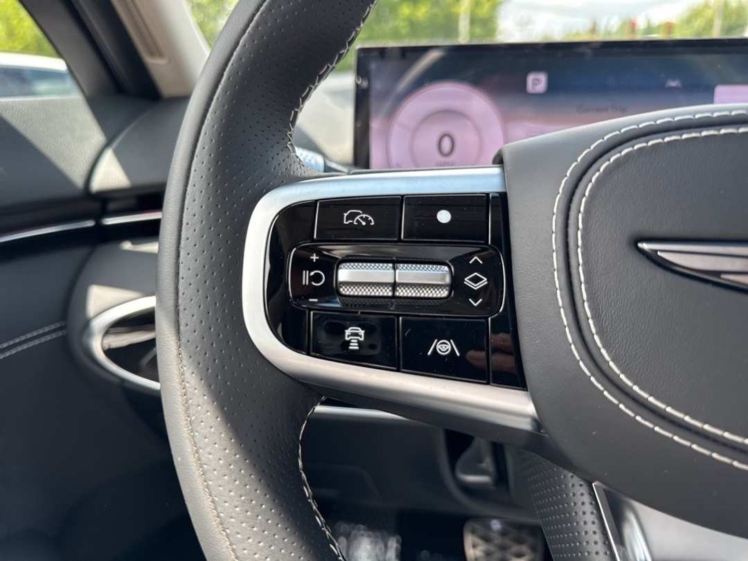 2026 Genesis Electrified Gv70 - Image 37