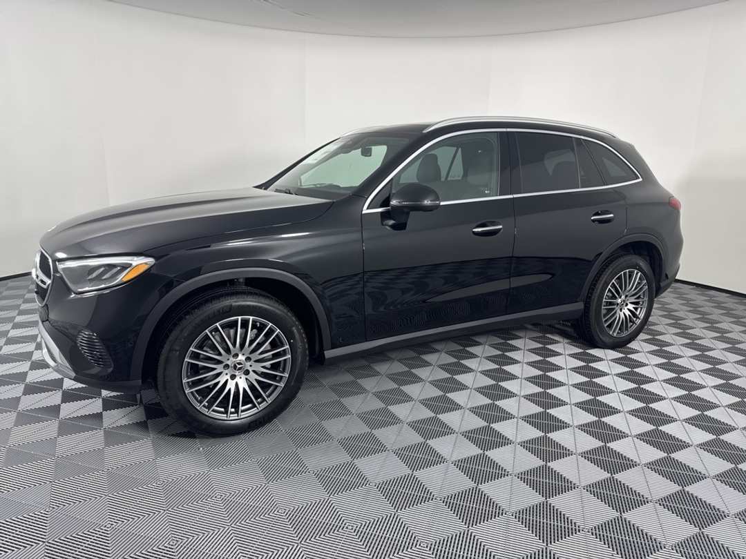 2026 Mercedes-Benz GLC GLC 300 - Image 10