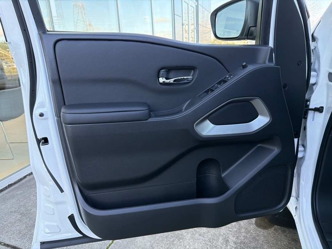 2026 Nissan Frontier SV - Image 11