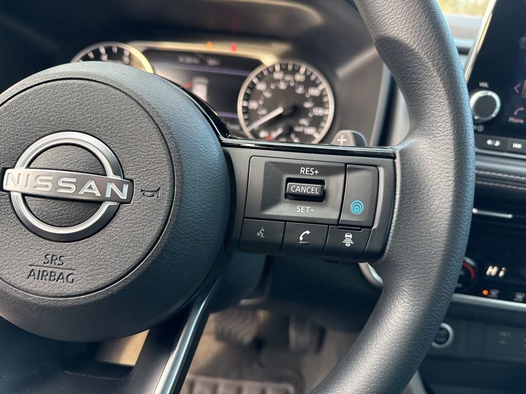 2022 Nissan Rogue SV - Image 12