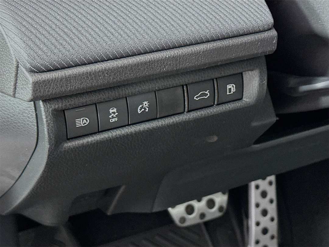 2026 Toyota Camry SE Nightshade - Image 10