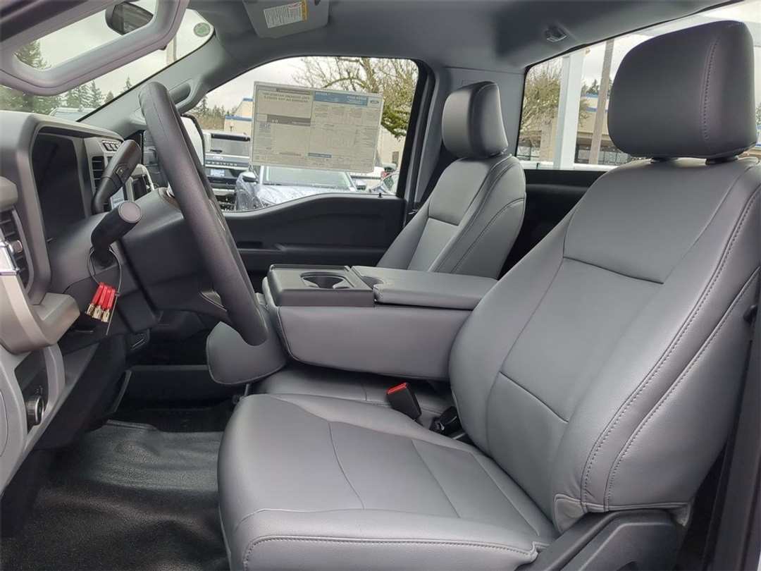 2024 Ford F-550Sd XL - Image 12