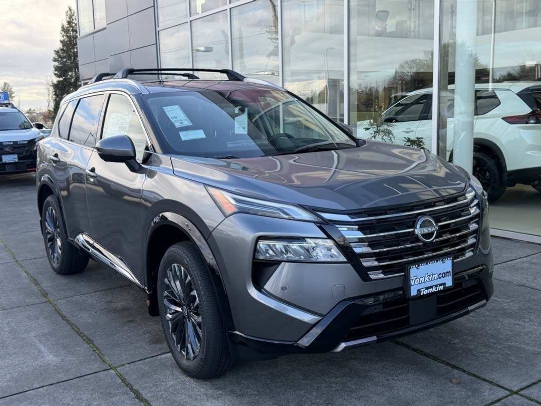 2026 Nissan Rogue Platinum - Image 2