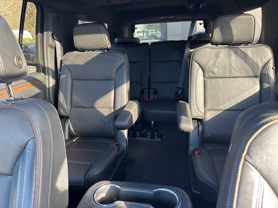 2024 Chevrolet Suburban High Country - Image 4