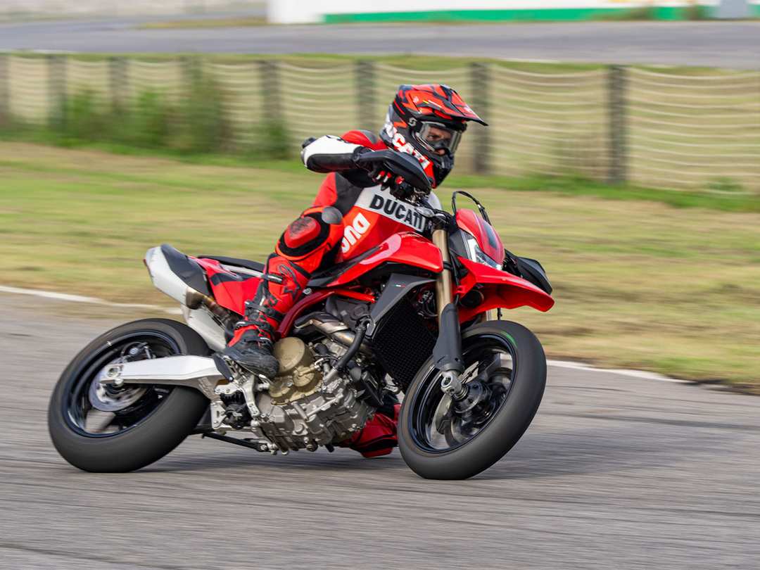 2025 Ducati Hypermotard 698 Mono - Image 15