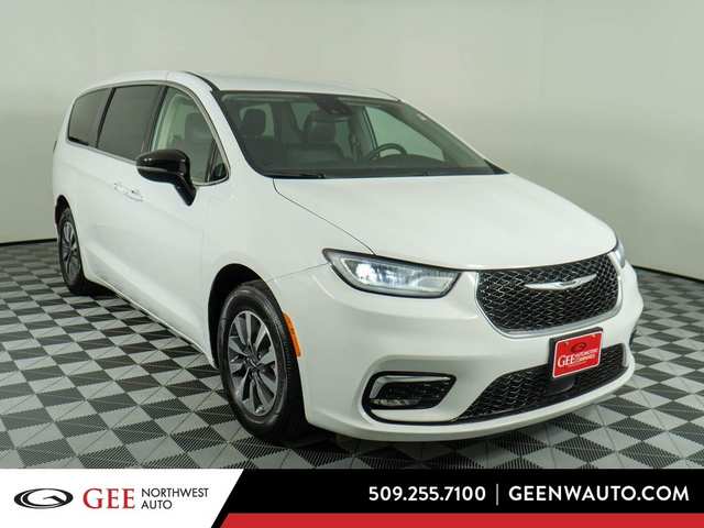 2024 Chrysler Pacifica Select