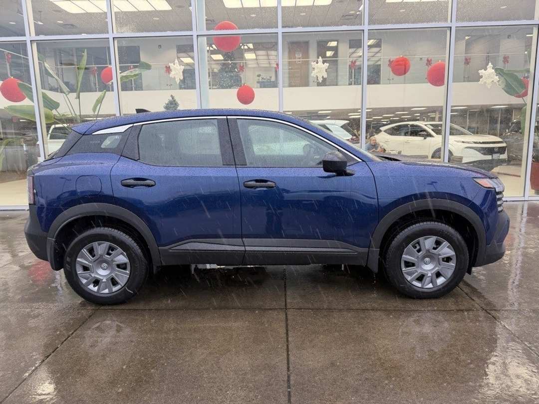 2026 Nissan Kicks S - Image 8