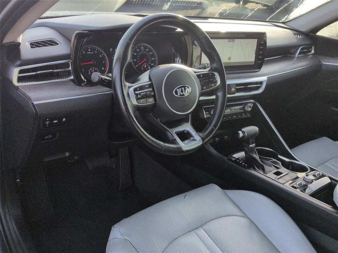 2021 Kia K5 EX - Image 12