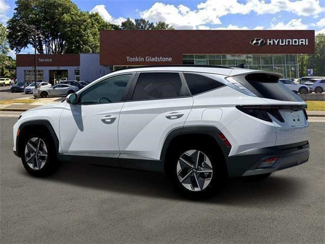 2026 Hyundai Tucson SEL Premium - Image 4