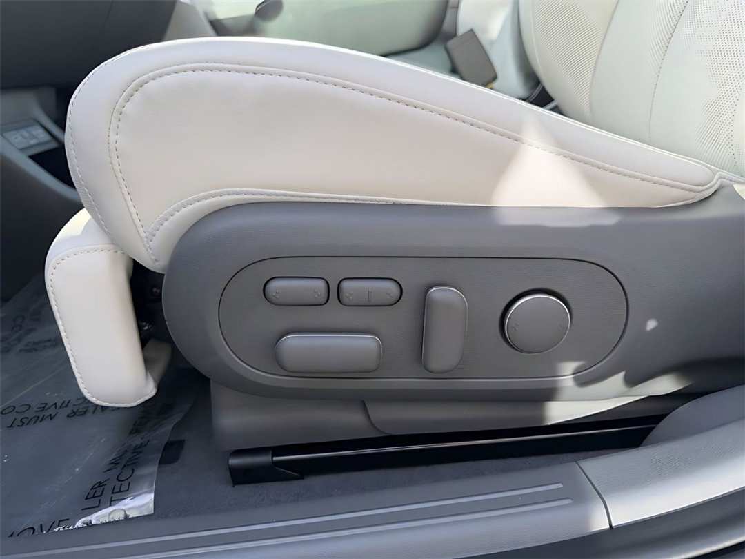 2026 Hyundai Ioniq 5 Limited - Image 13