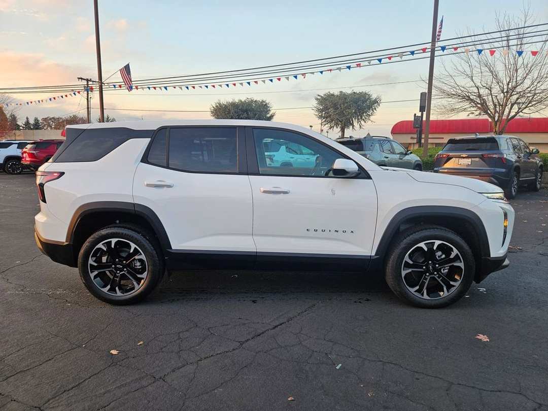 2026 Chevrolet Equinox LT - Image 7