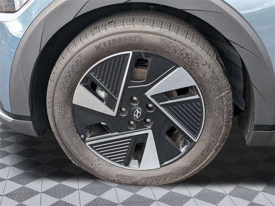 2025 Hyundai Ioniq 5 SE - Image 35