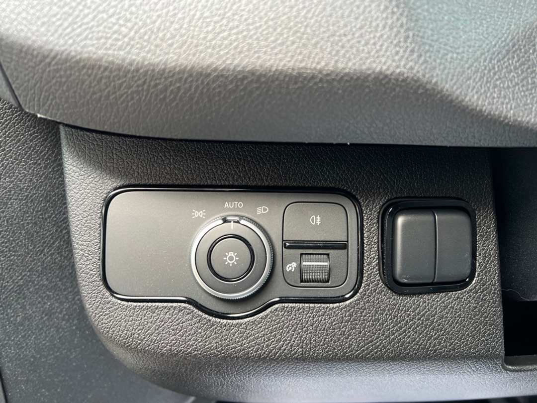 2024 Mercedes-Benz Sprinter 2500 Cargo 144 WB - Image 29