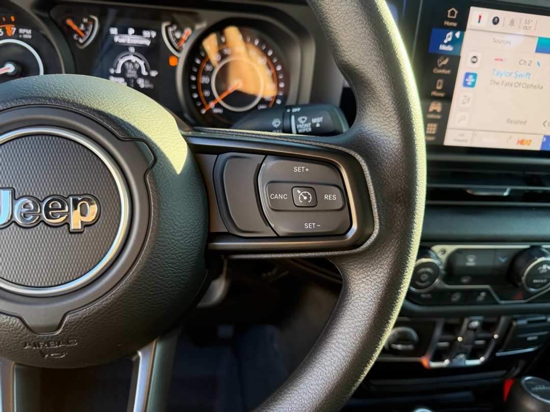 2026 Jeep Gladiator Sport - Image 18