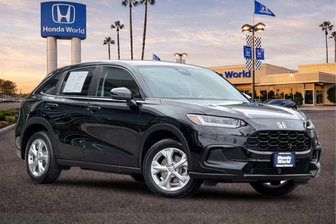 2023 Honda HR-V LX - Image 2