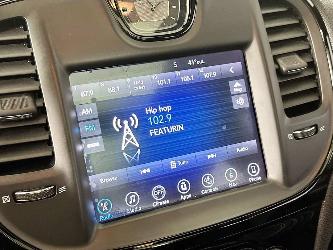 2017 Chrysler 300 S - Image 16