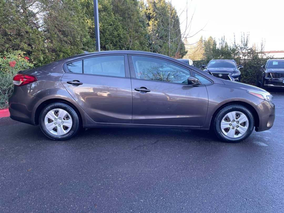 2018 Kia Forte LX - Image 2