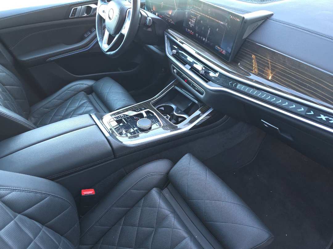2024 BMW X7 xDrive40i - Image 16