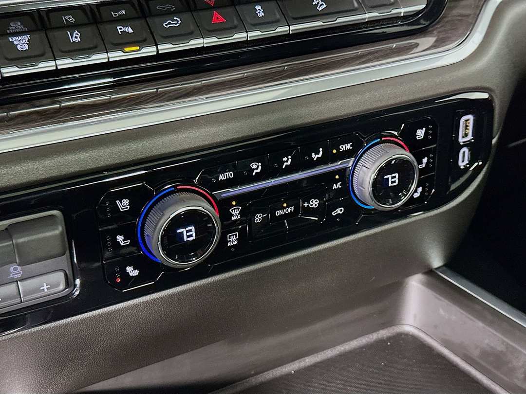 2025 Chevrolet Silverado 3500Hd LTZ - Image 17